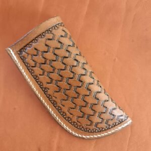 Photo d'un étui de couteau pliant en cuir avec passant de ceinture de 5cm